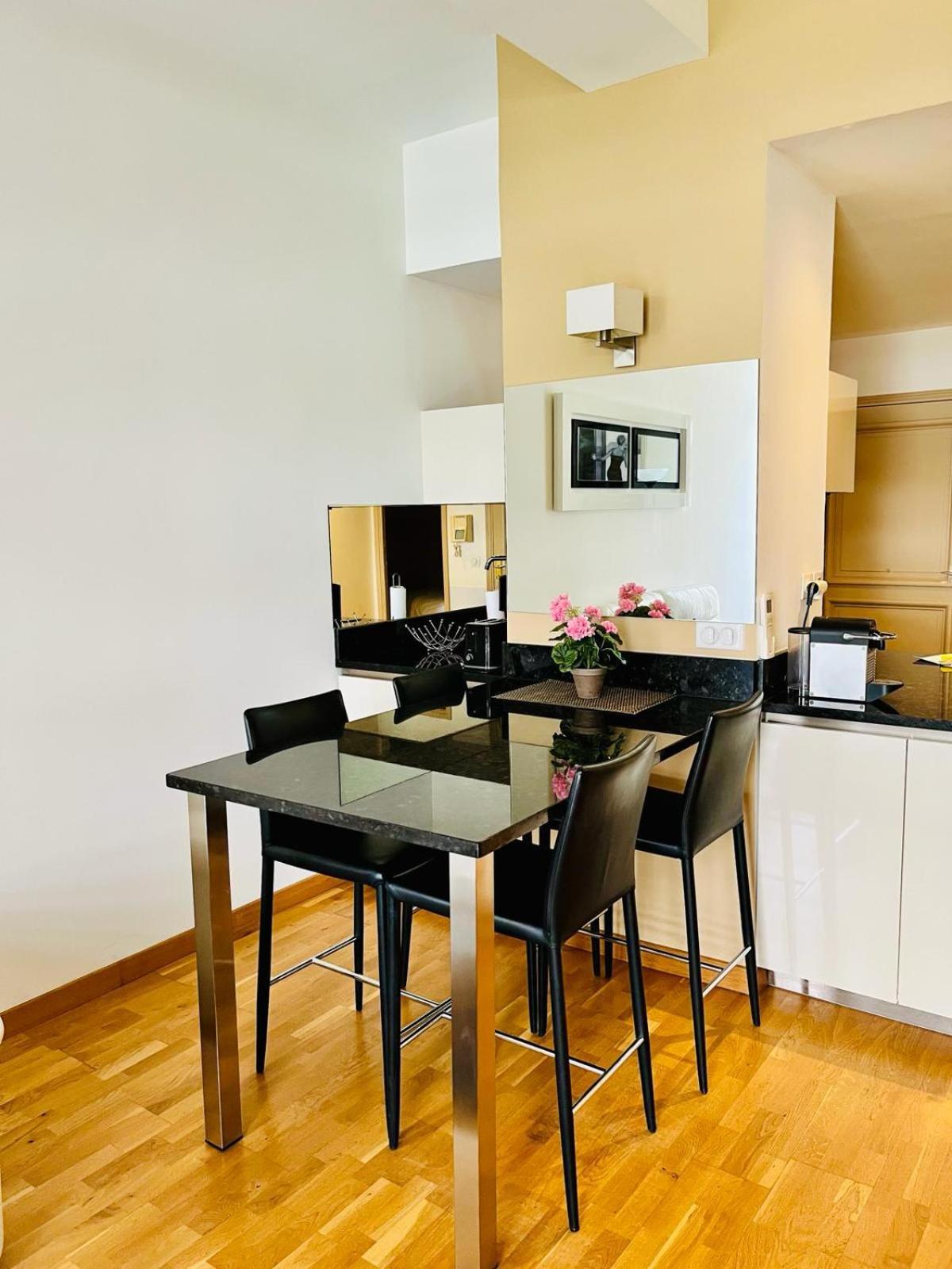 Апартаменты Golden Triangle 2Br/2Ba Канны Экстерьер фото