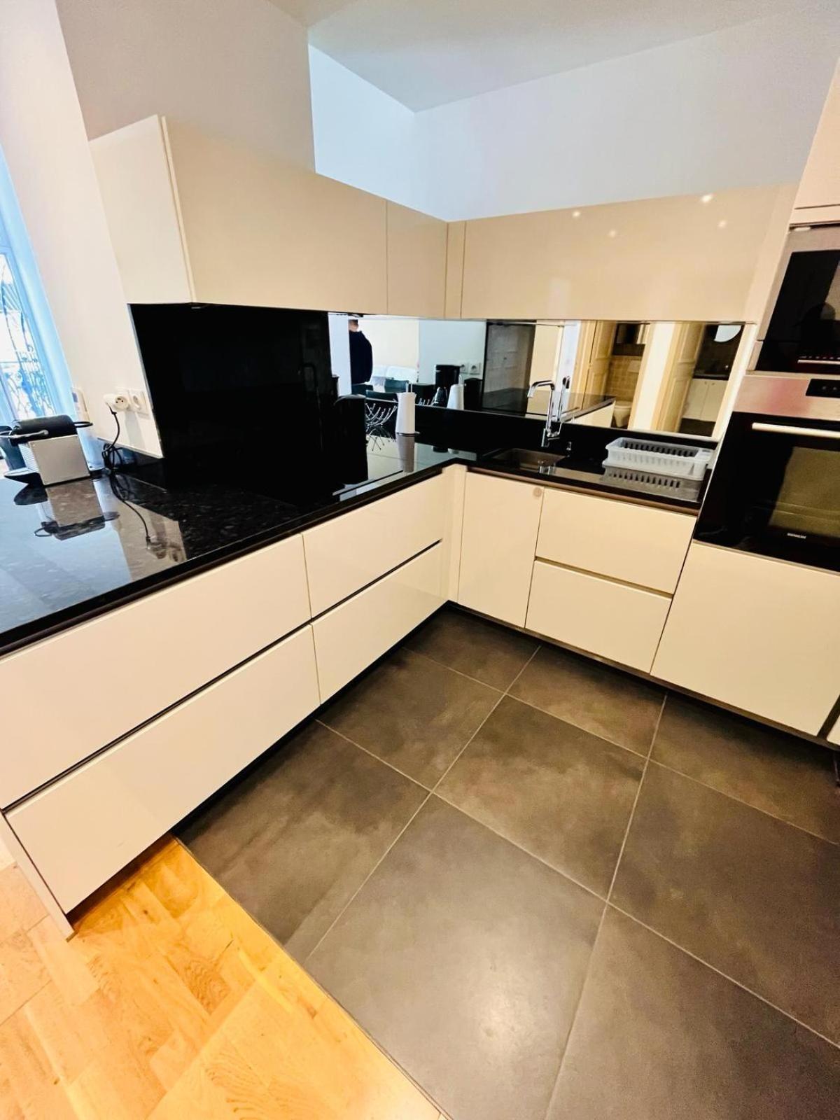 Апартаменты Golden Triangle 2Br/2Ba Канны Экстерьер фото