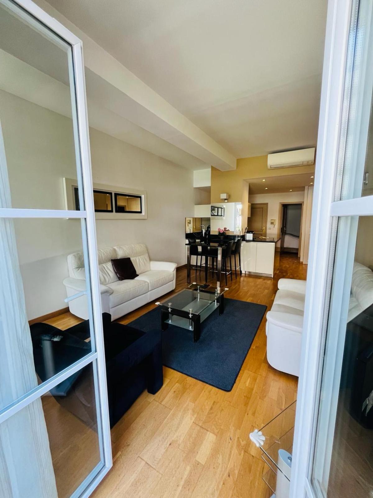 Апартаменты Golden Triangle 2Br/2Ba Канны Экстерьер фото